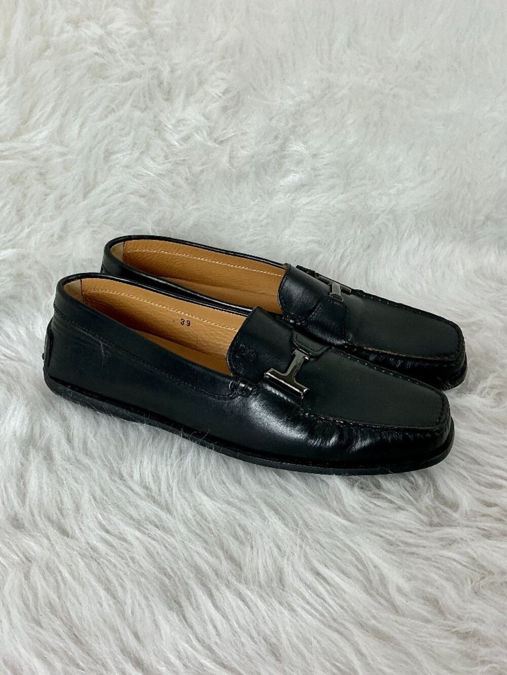 Tod's Black Leather Metal T Logo Women's Driving Moccasion Loafer EU 39 US 9
